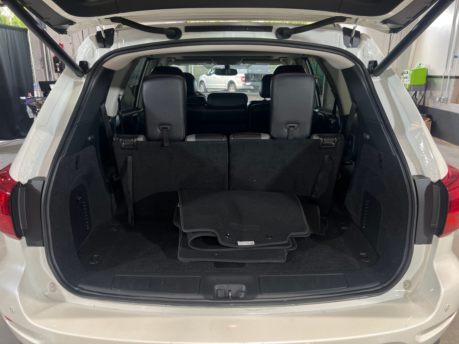 Thumbnail: 2020 Nissan Pathfinder - 6