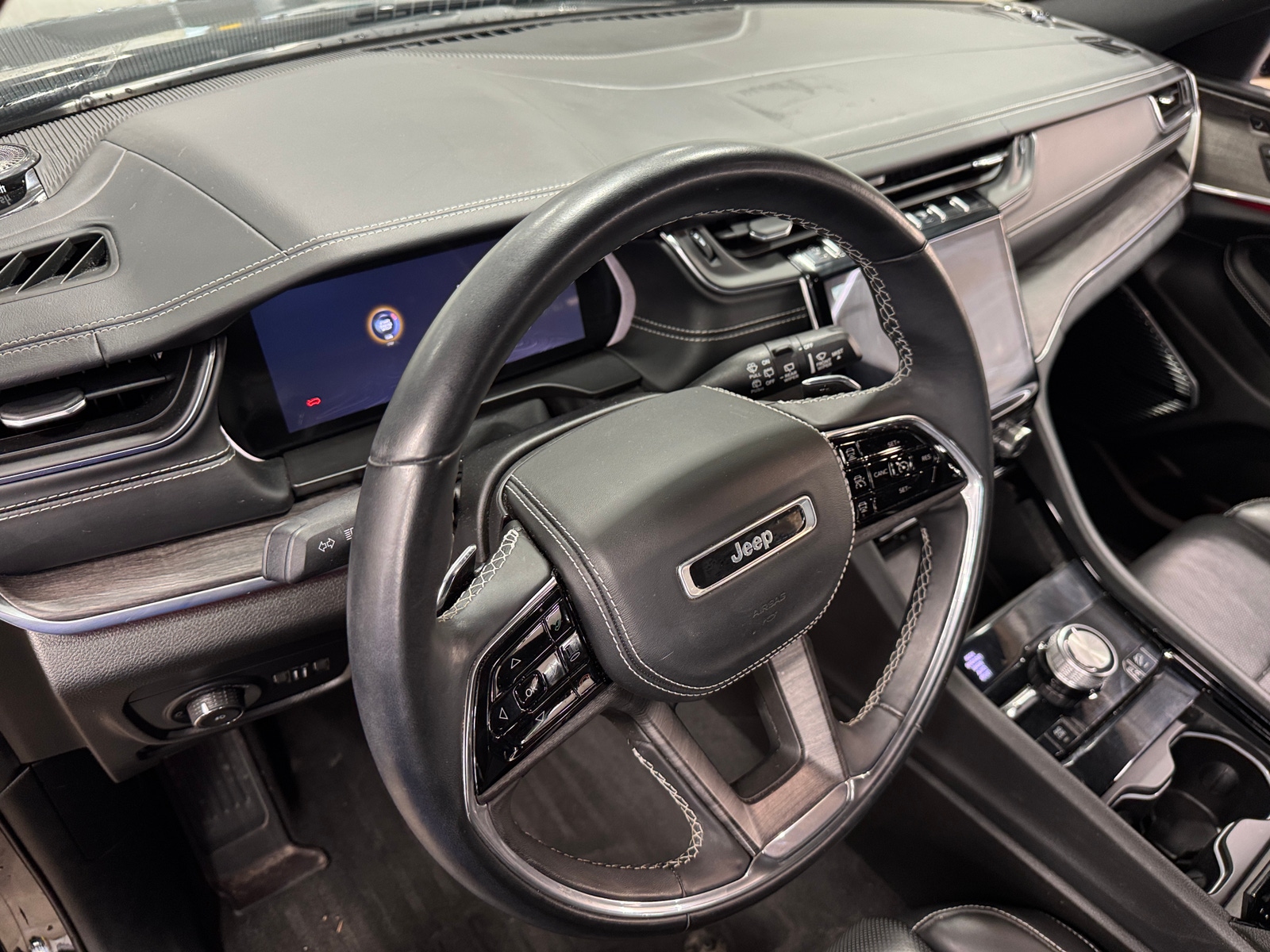 Thumbnail: 2021 Jeep Grand Cherokee L - 2