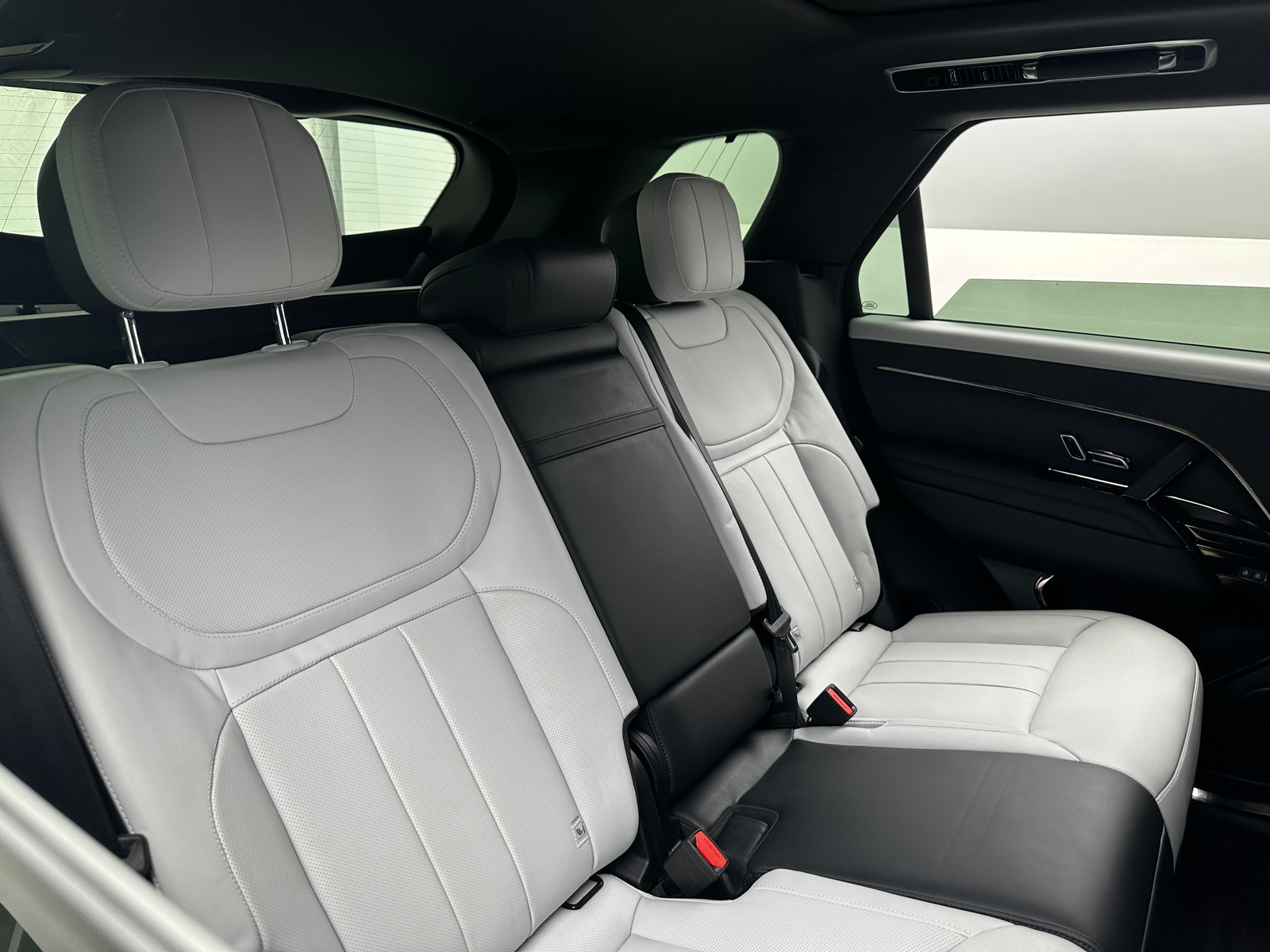 Thumbnail: 2024 Land Rover Range Rover Sport - 5