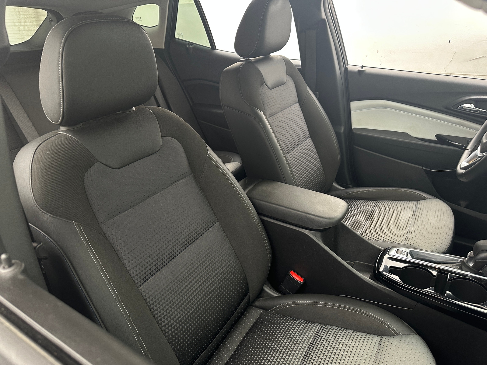 Thumbnail: 2024 Chevrolet Trax - 2
