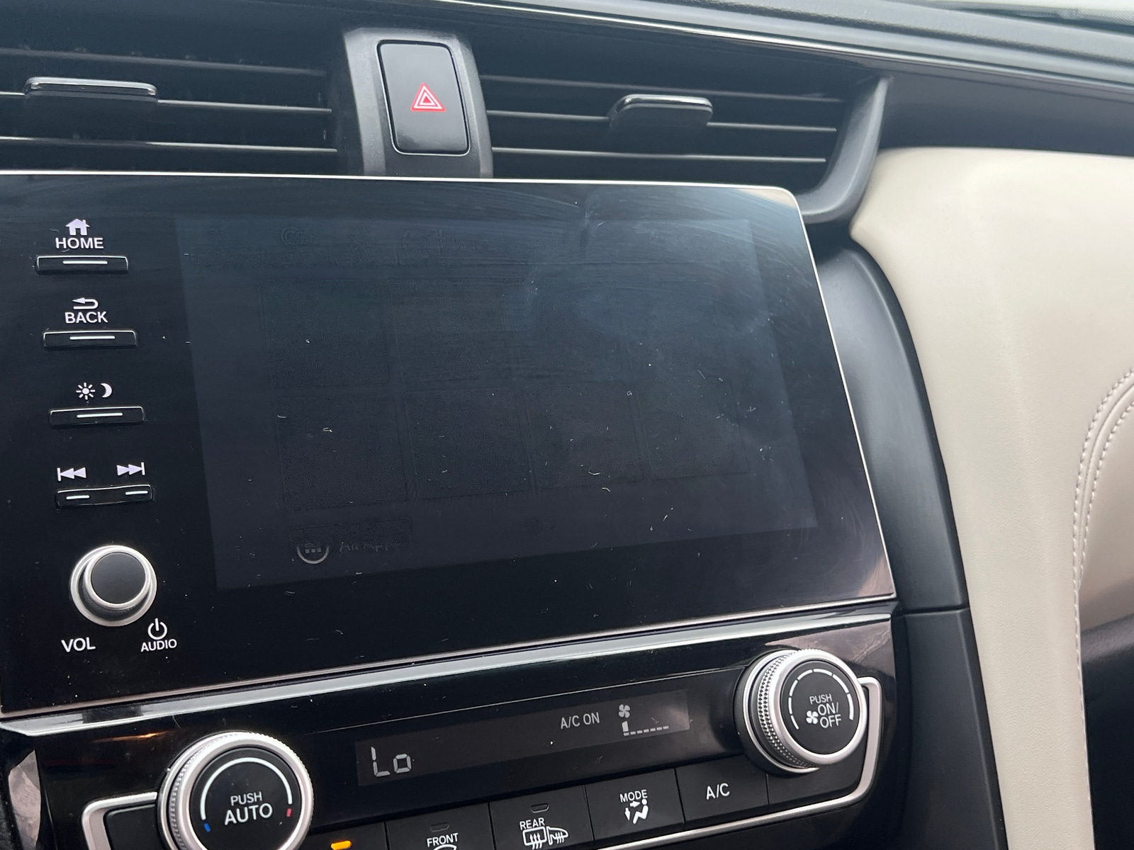 Thumbnail: 2019 Honda Insight - 4