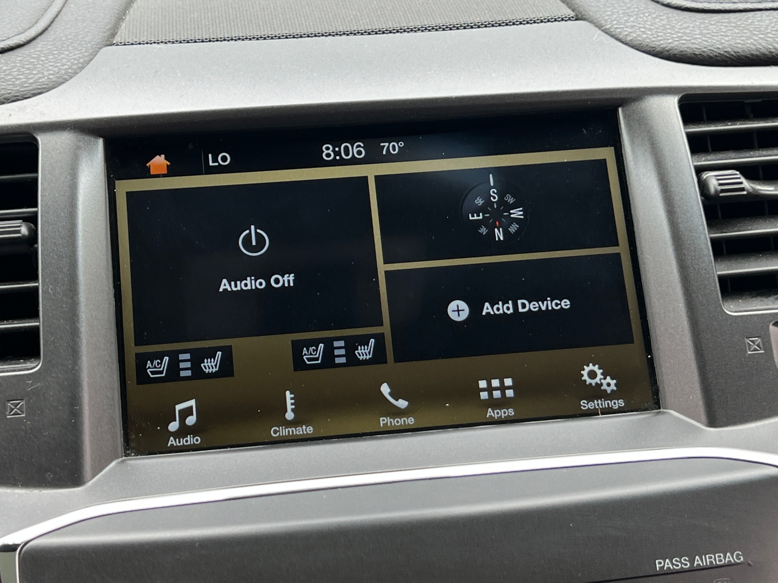 Thumbnail: 2016 Lincoln MKS - 3