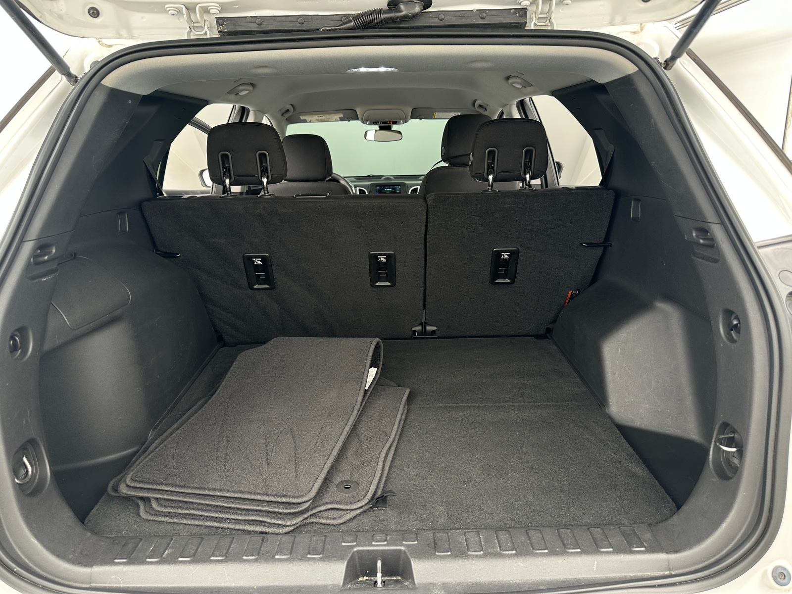 Thumbnail: 2019 Chevrolet Equinox - 7