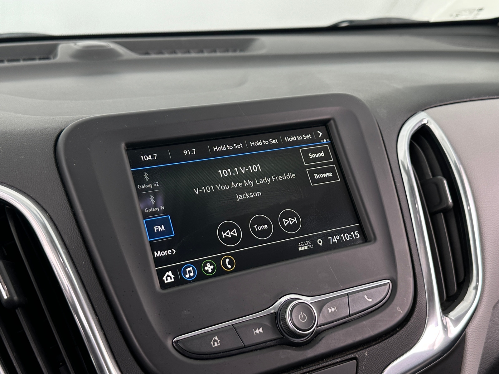 Thumbnail: 2019 Chevrolet Equinox - 4