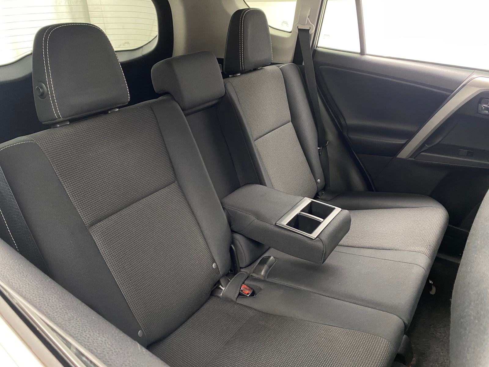 Thumbnail: 2018 Toyota RAV4 - 6