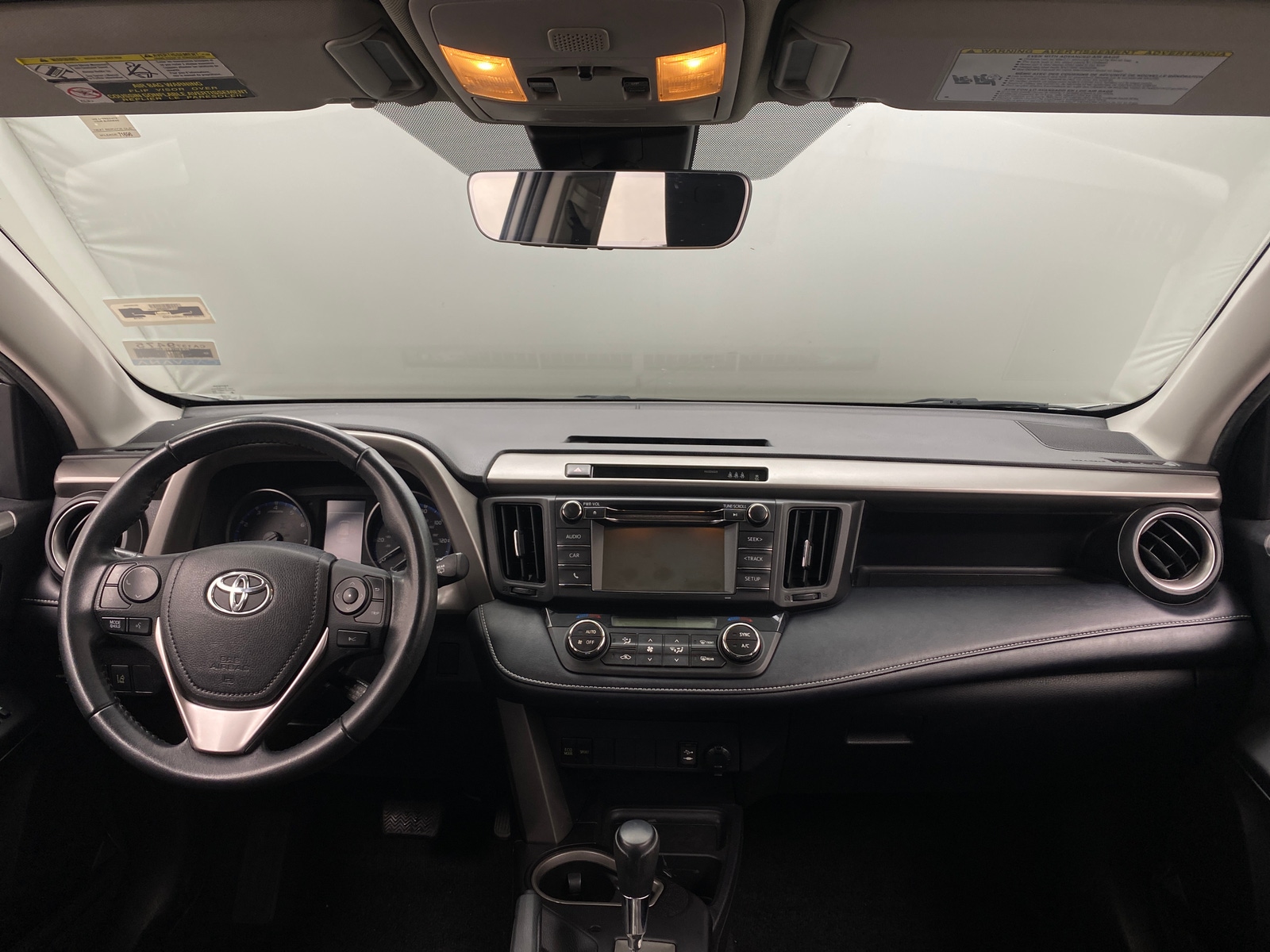 Thumbnail: 2018 Toyota RAV4 - 3