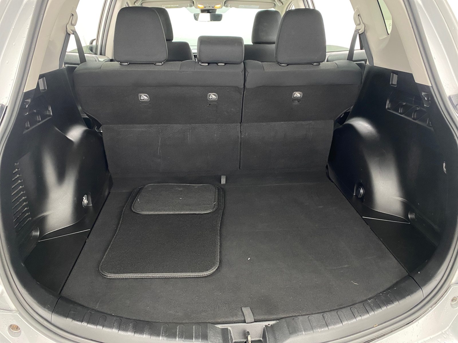 Thumbnail: 2018 Toyota RAV4 - 7