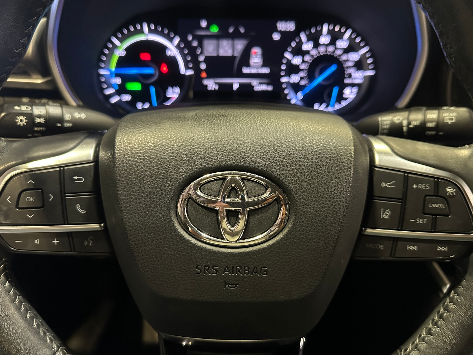 Thumbnail: 2021 Toyota Highlander - 5