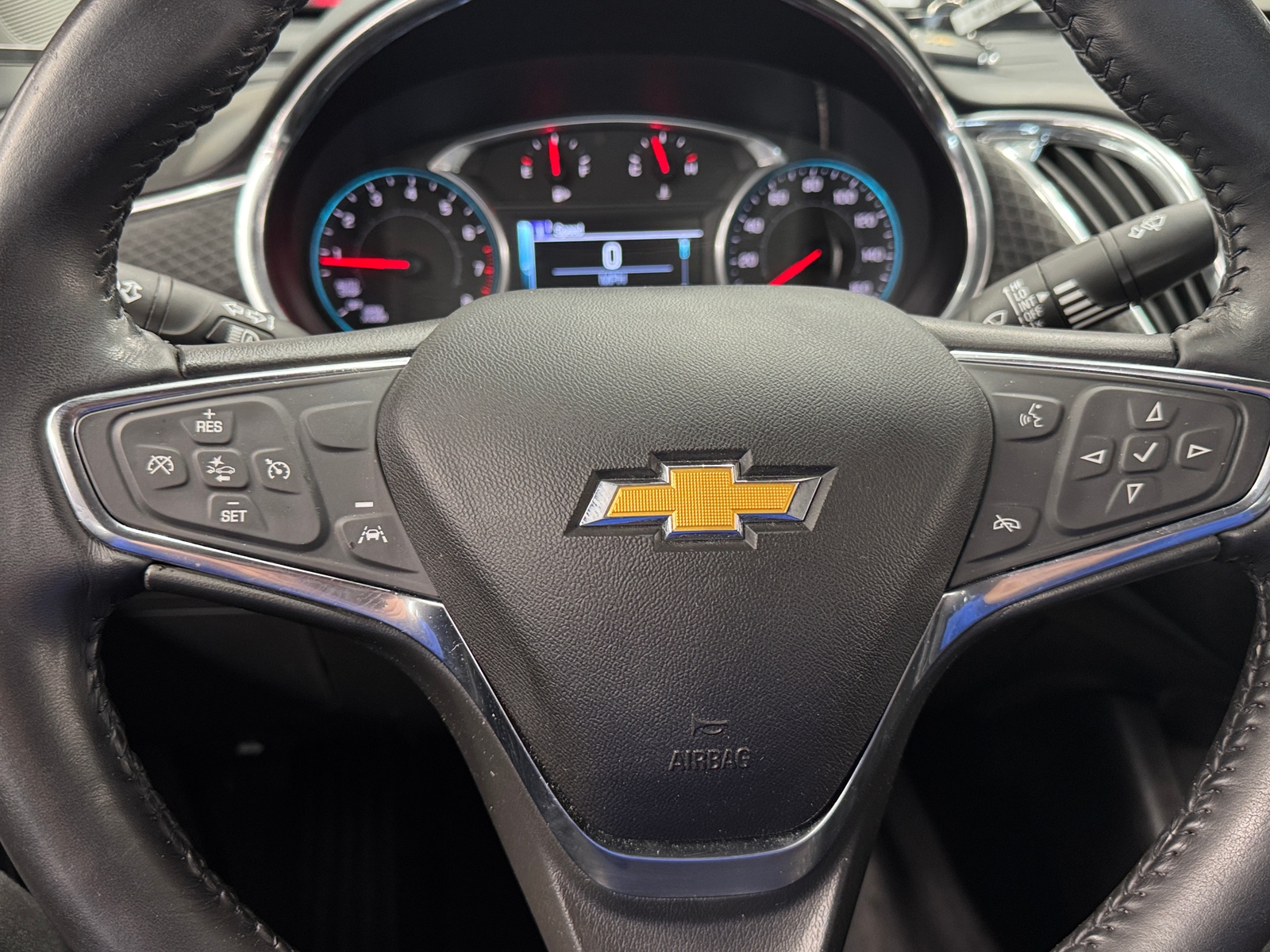 Thumbnail: 2018 Chevrolet Malibu - 5