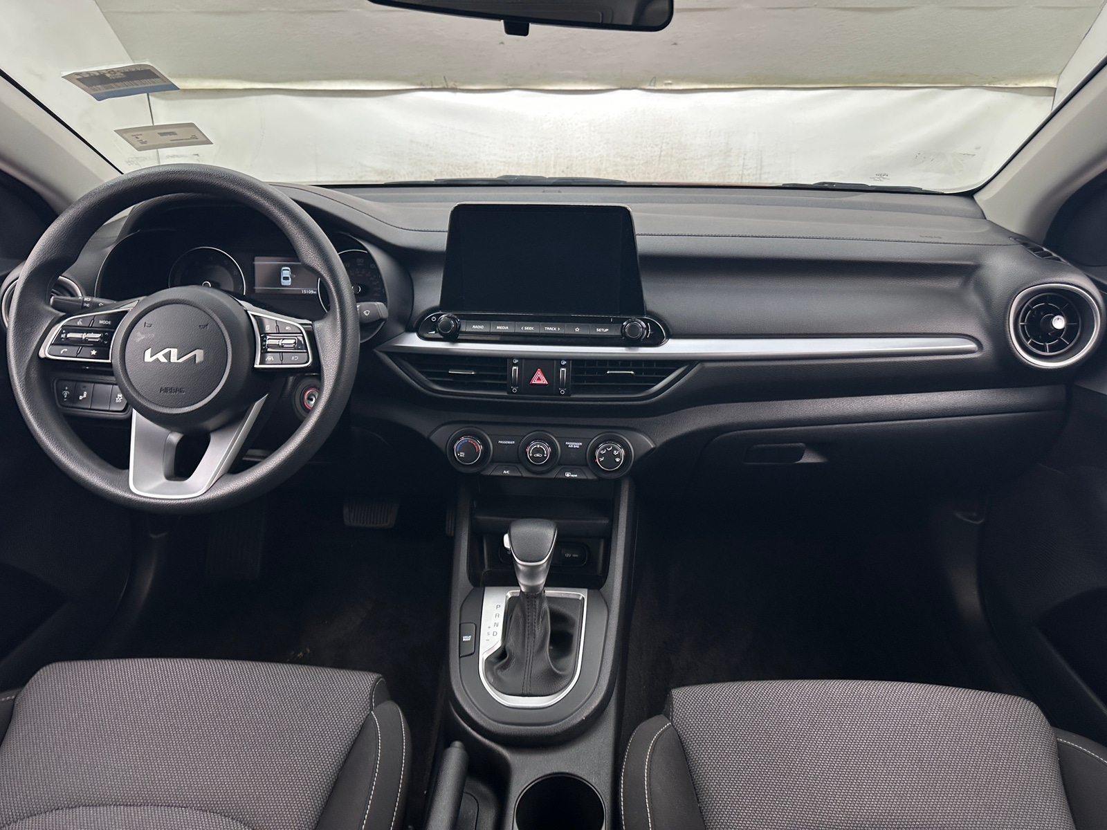 Thumbnail: 2022 Kia Forte - 3