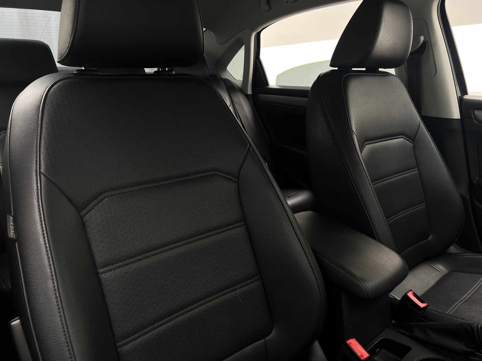 Thumbnail: 2015 Volkswagen Passat - 2