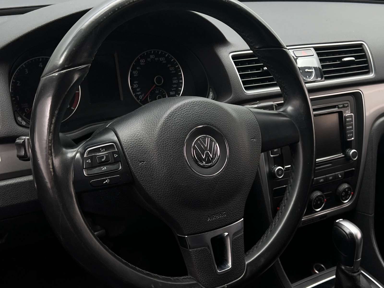 Thumbnail: 2015 Volkswagen Passat - 5