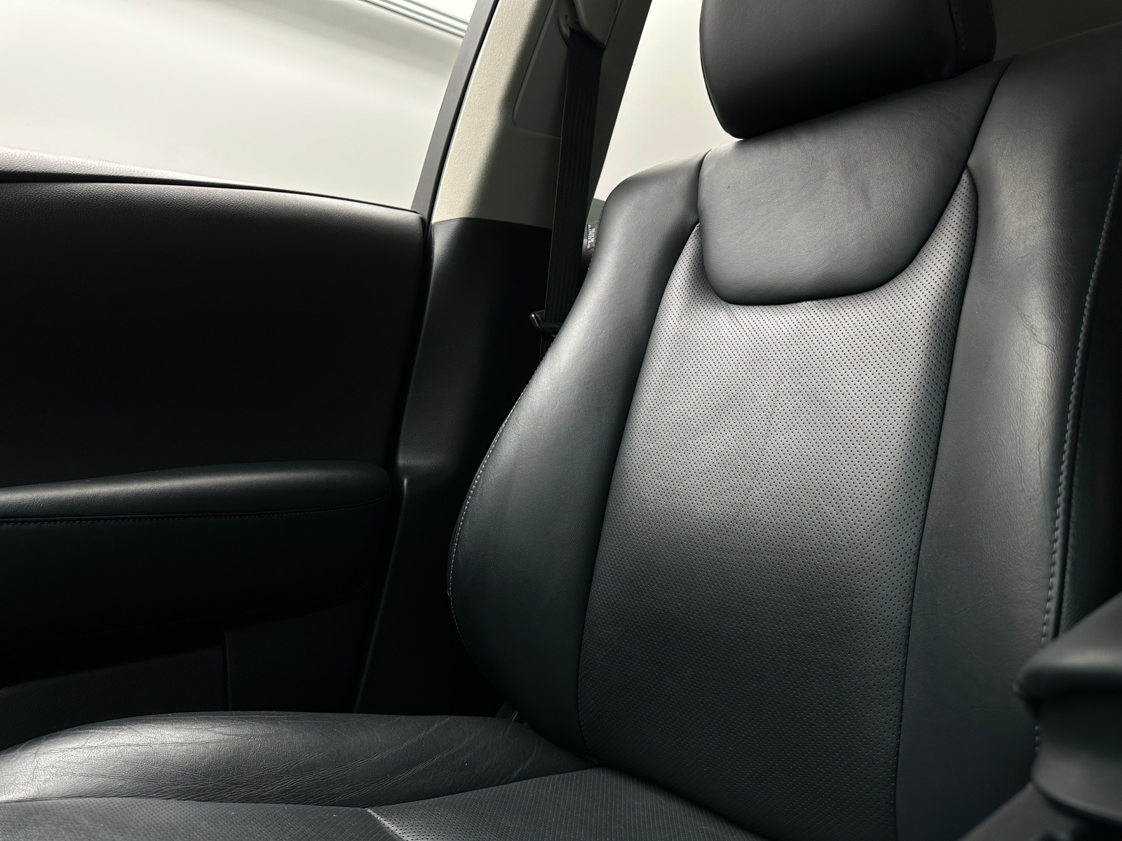 Thumbnail: 2015 Lexus RX - 2