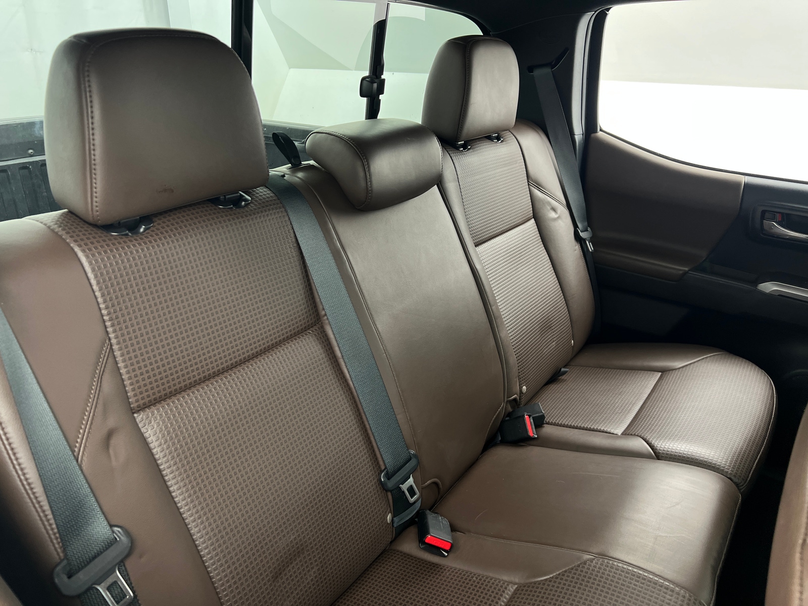 Thumbnail: 2016 Toyota Tacoma - 5