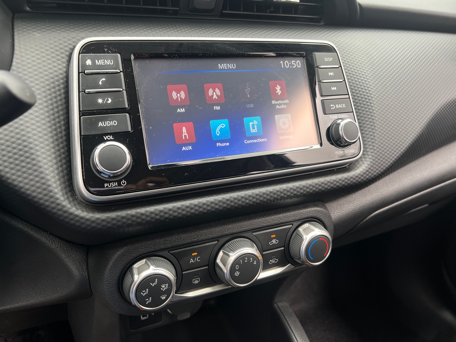 Thumbnail: 2024 Nissan Kicks - 4
