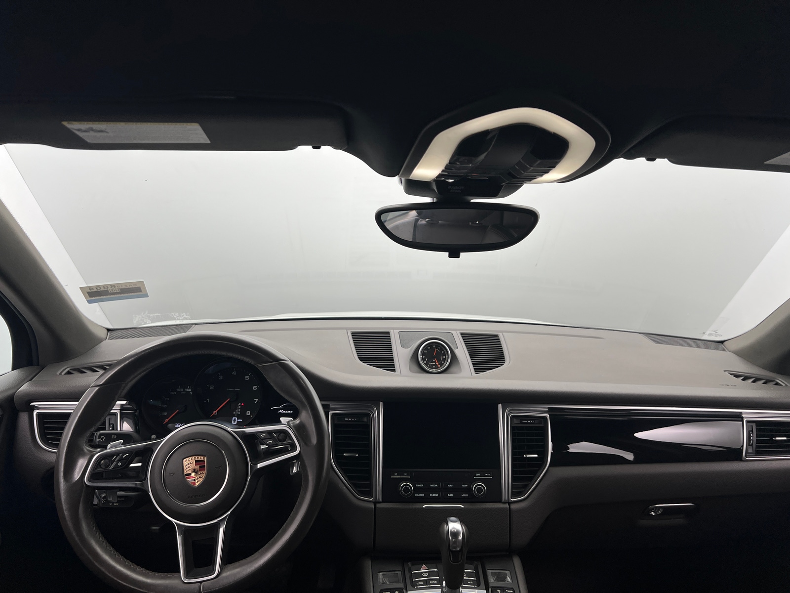 Thumbnail: 2017 Porsche Macan - 2