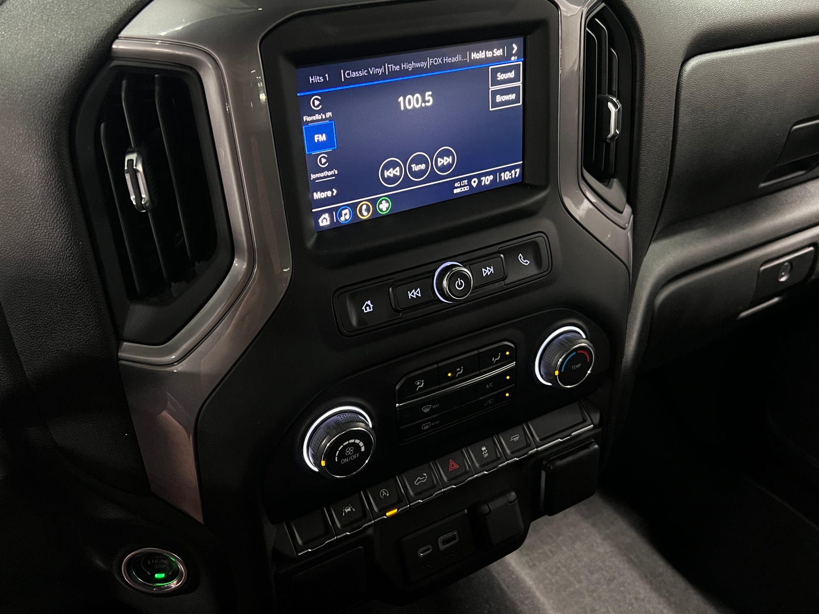 Thumbnail: 2022 Chevrolet Silverado 1500 - 4