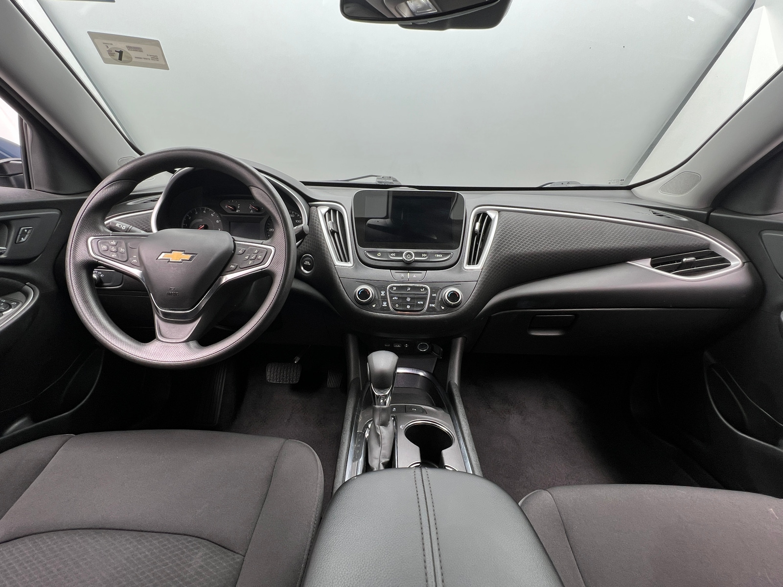Thumbnail: 2024 Chevrolet Malibu - 3