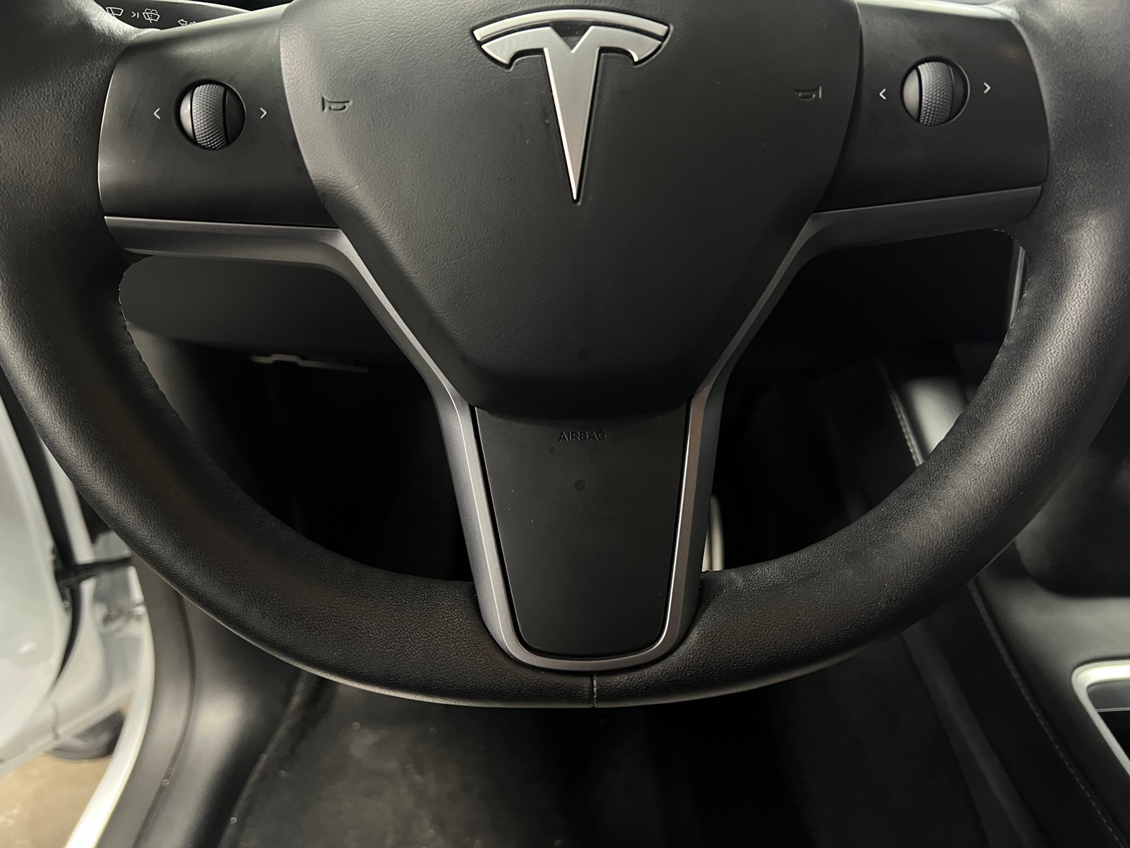 Thumbnail: 2023 Tesla Model Y - 3