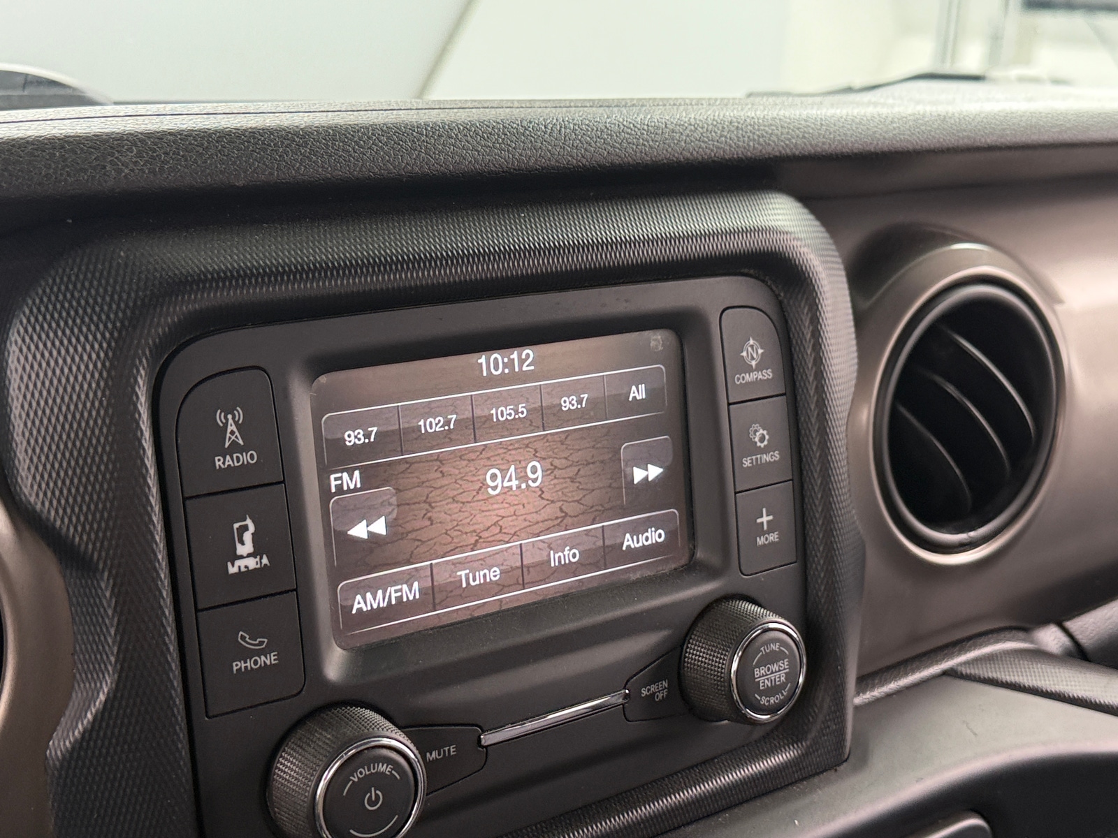 Thumbnail: 2019 Jeep Wrangler - 4