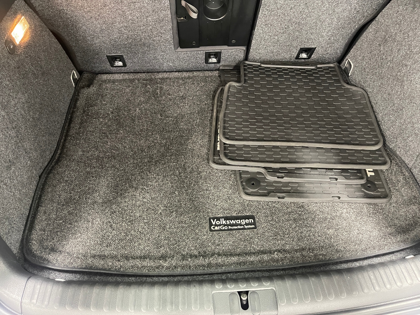 Thumbnail: 2018 Volkswagen Tiguan - 7