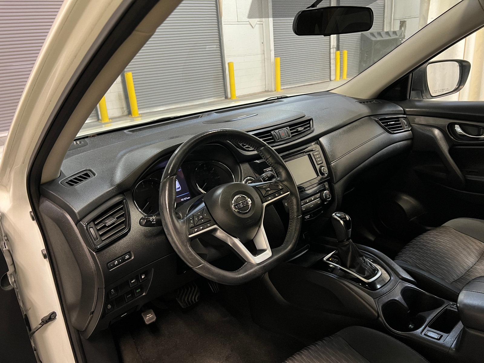 Thumbnail: 2018 Nissan Rogue - 3
