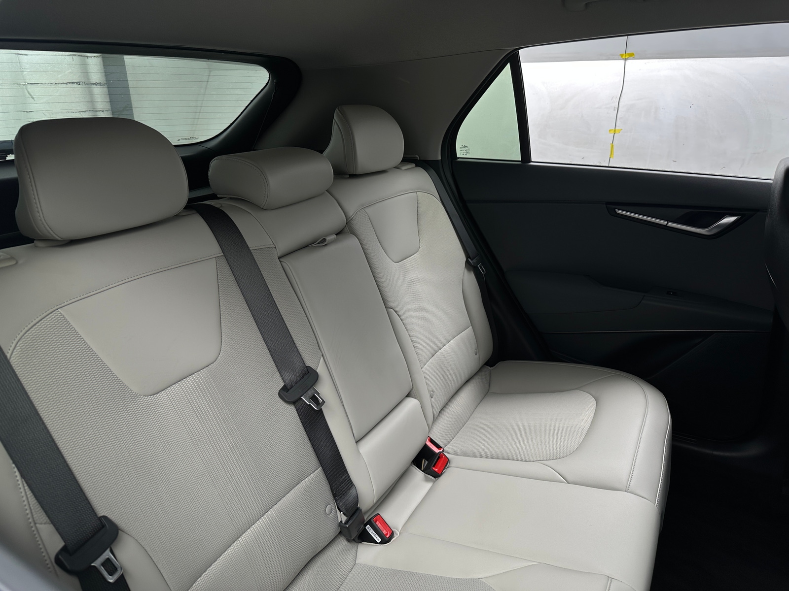 Thumbnail: 2023 Kia Niro - 6