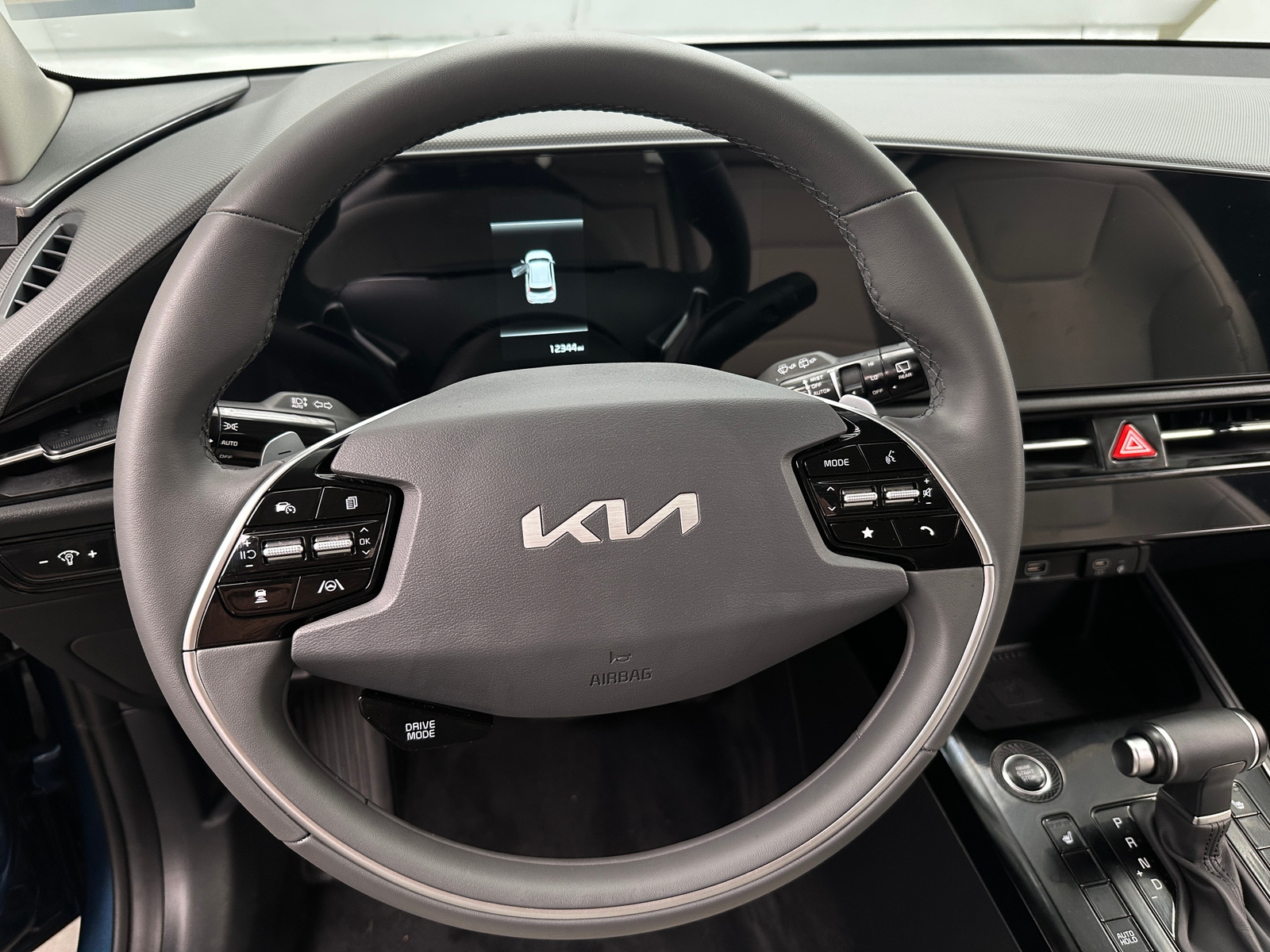 Thumbnail: 2023 Kia Niro - 5
