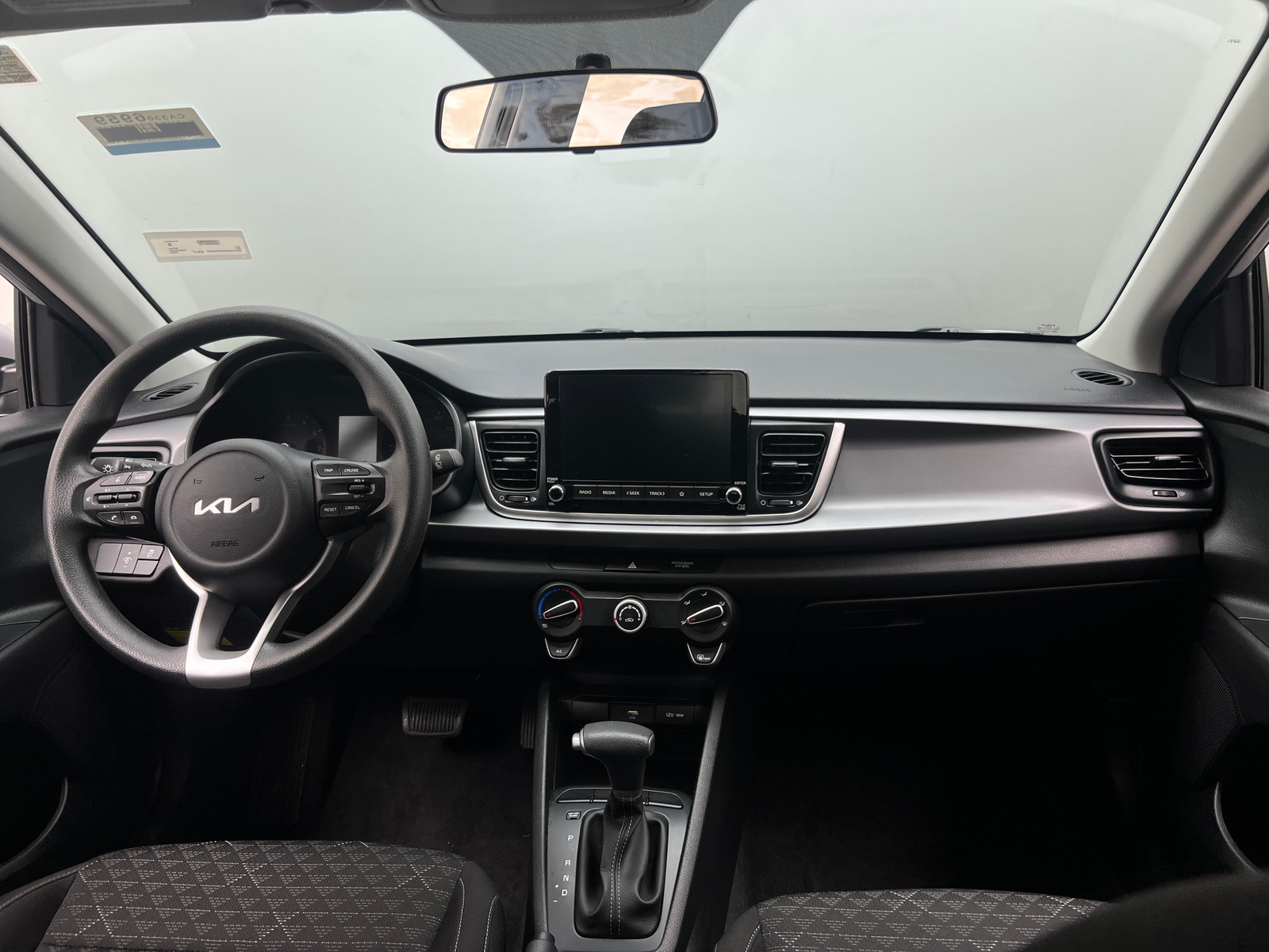 Thumbnail: 2023 Kia Rio - 3