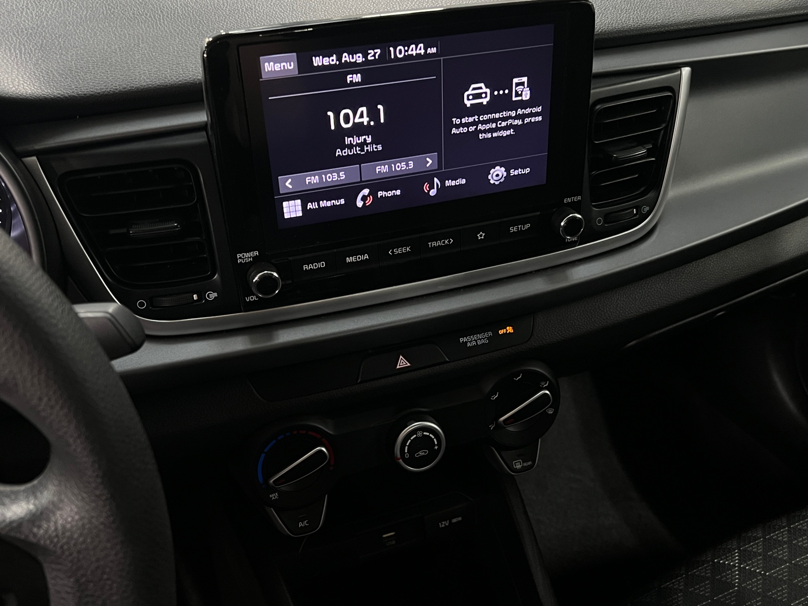 Thumbnail: 2023 Kia Rio - 4
