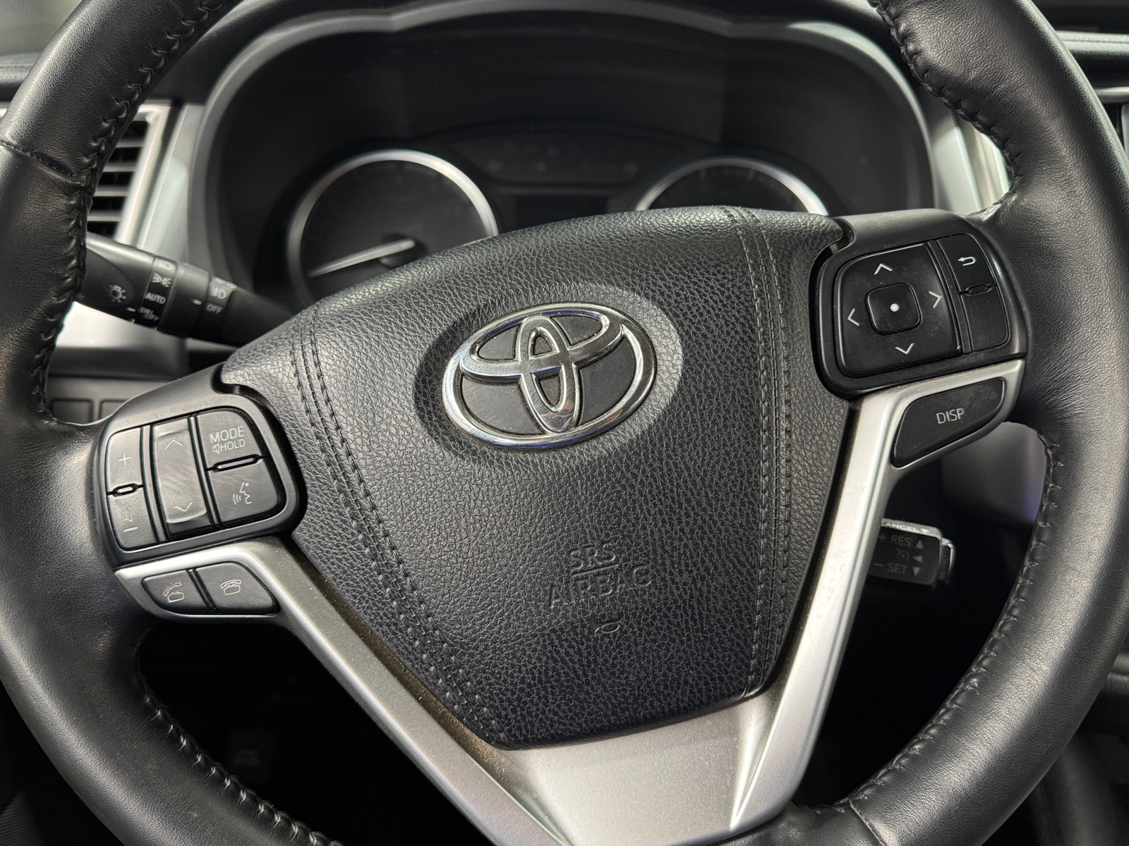 Thumbnail: 2015 Toyota Highlander - 5