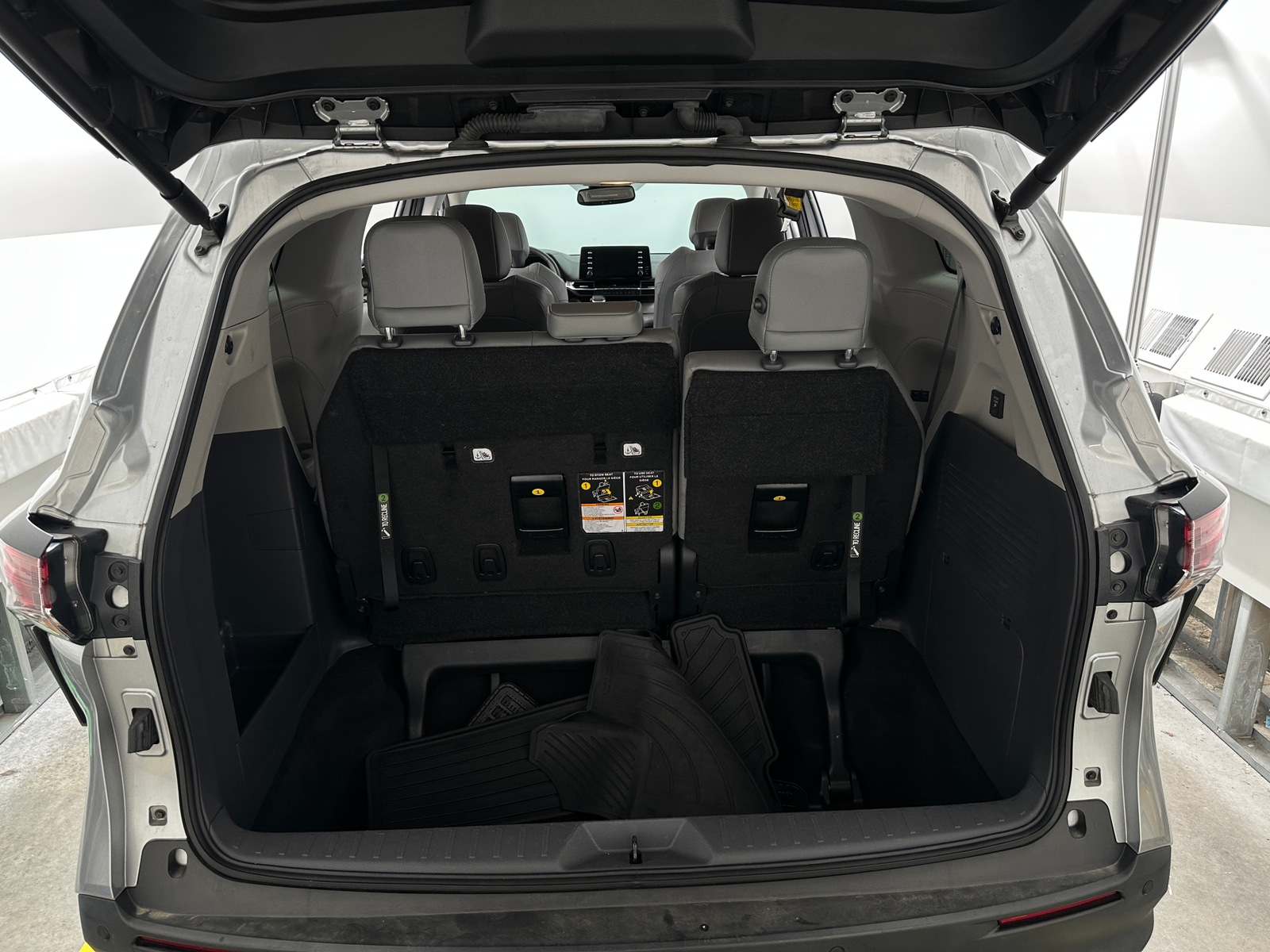 Thumbnail: 2023 Toyota Sienna - 6