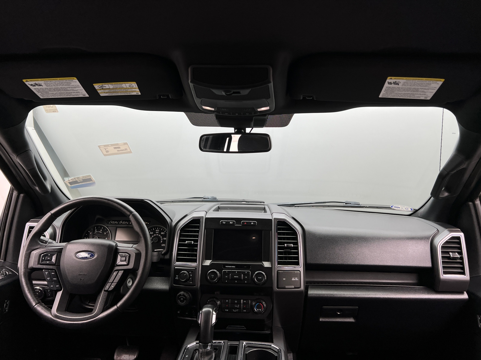 Thumbnail: 2019 Ford Econoline - 3