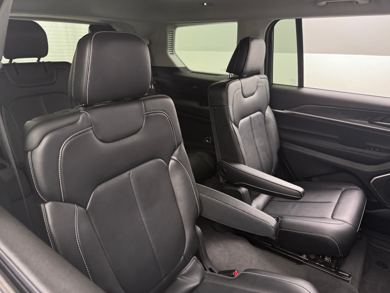 Thumbnail: 2021 Jeep Grand Cherokee L - 5