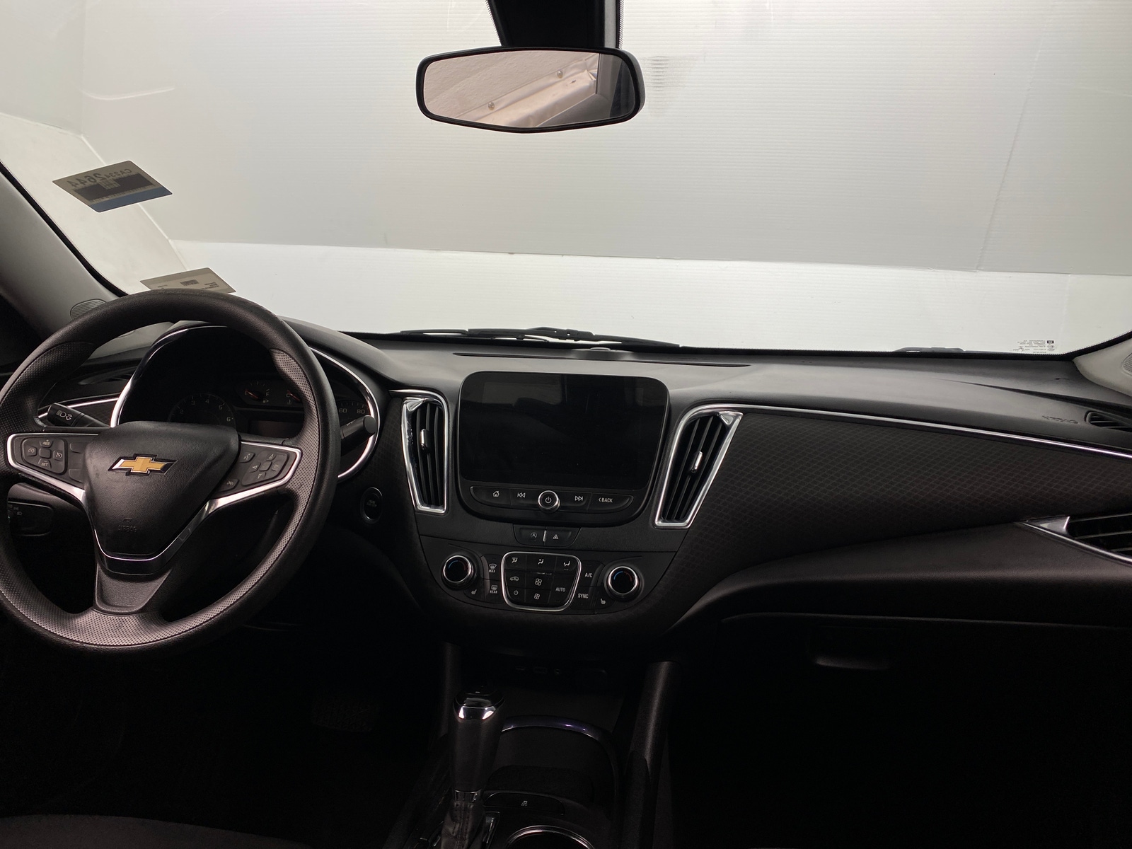 Thumbnail: 2020 Chevrolet Malibu - 3