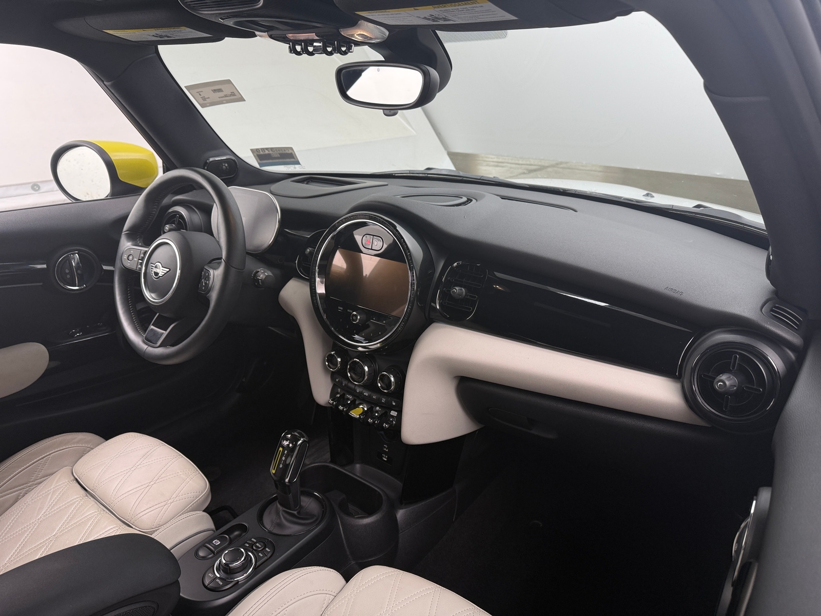 Thumbnail: 2022 MINI Cooper Hardtop - 2