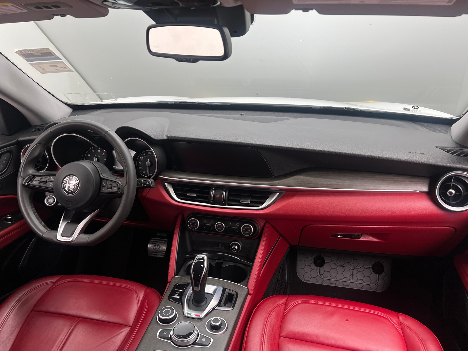 Thumbnail: 2021 Alfa Romeo Stelvio - 2