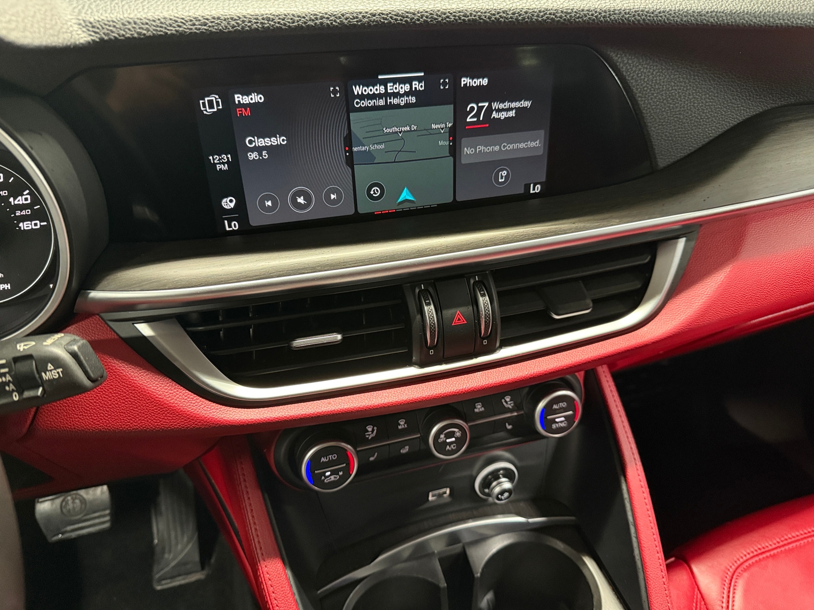 Thumbnail: 2021 Alfa Romeo Stelvio - 3