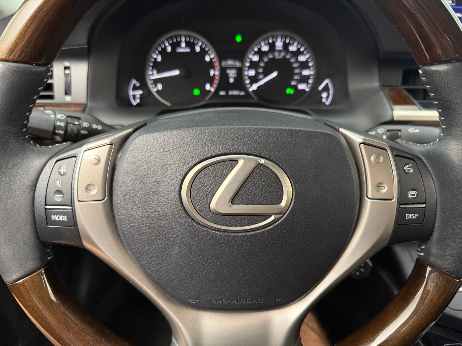 Thumbnail: 2015 Lexus ES - 4
