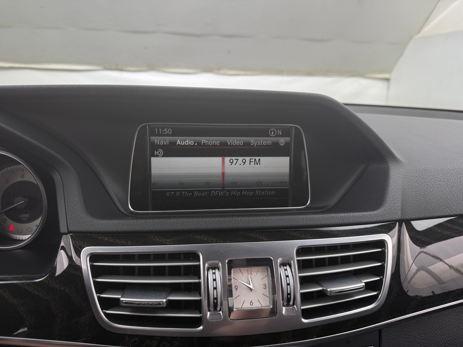 Thumbnail: 2015 Mercedes-Benz E-Class - 3