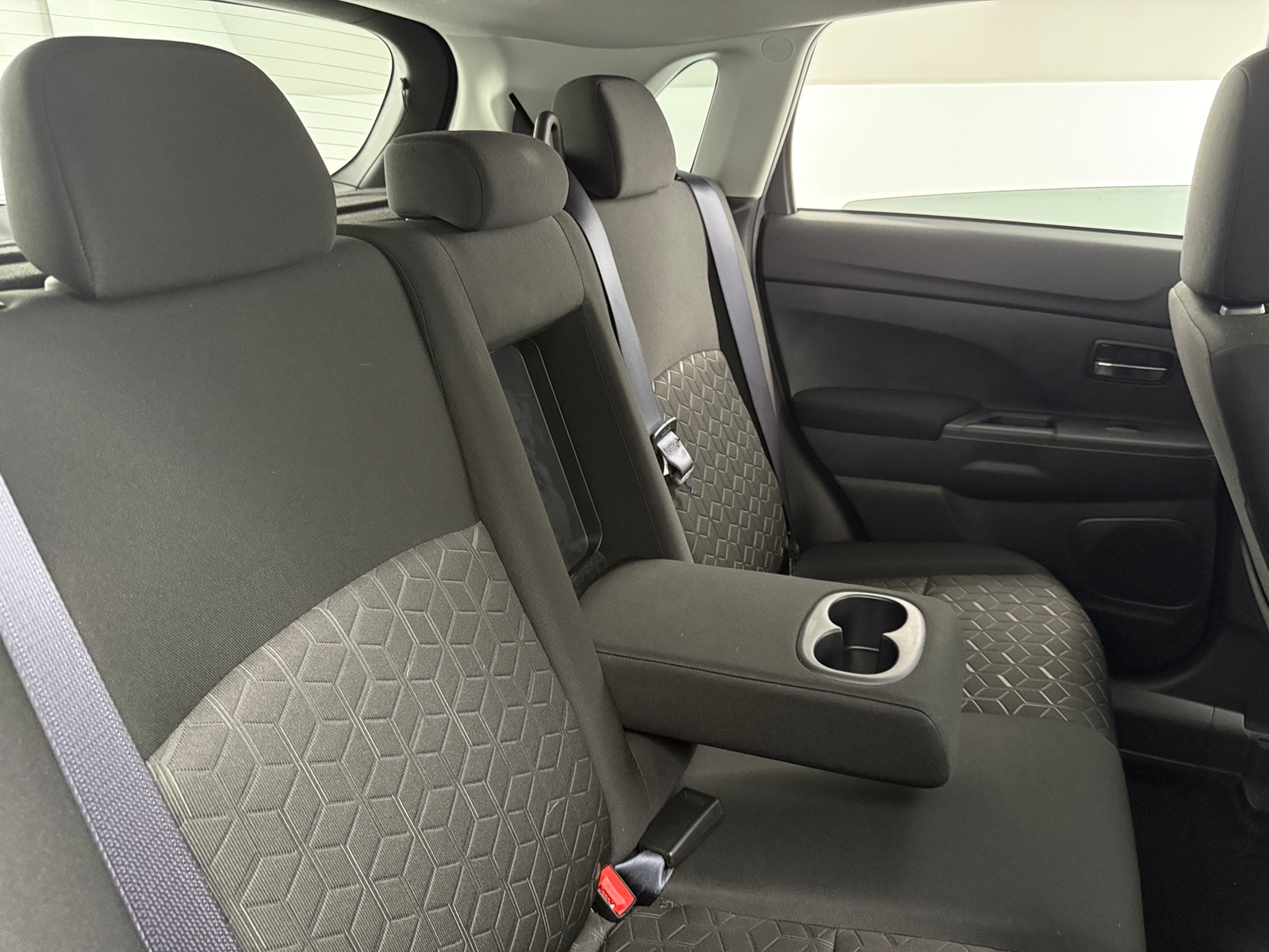 Thumbnail: 2024 Mitsubishi Outlander Sport - 6