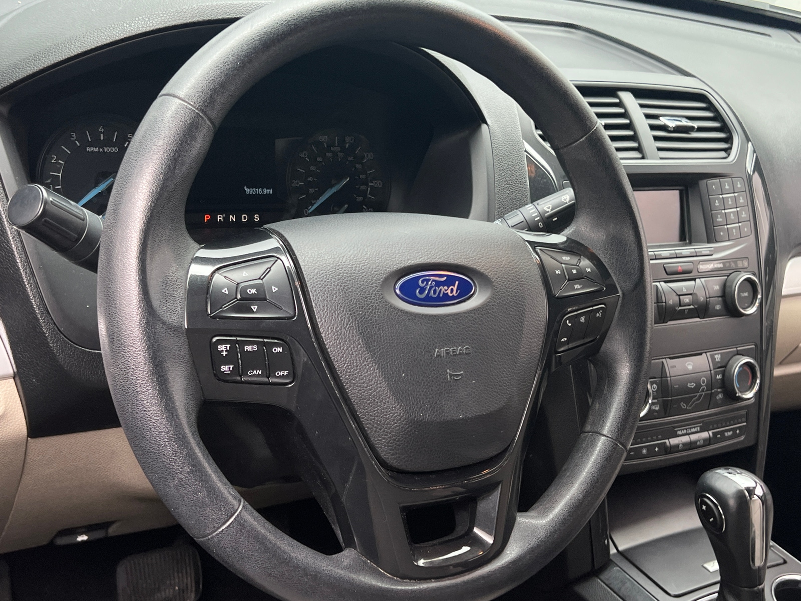 Thumbnail: 2019 Ford Explorer - 5