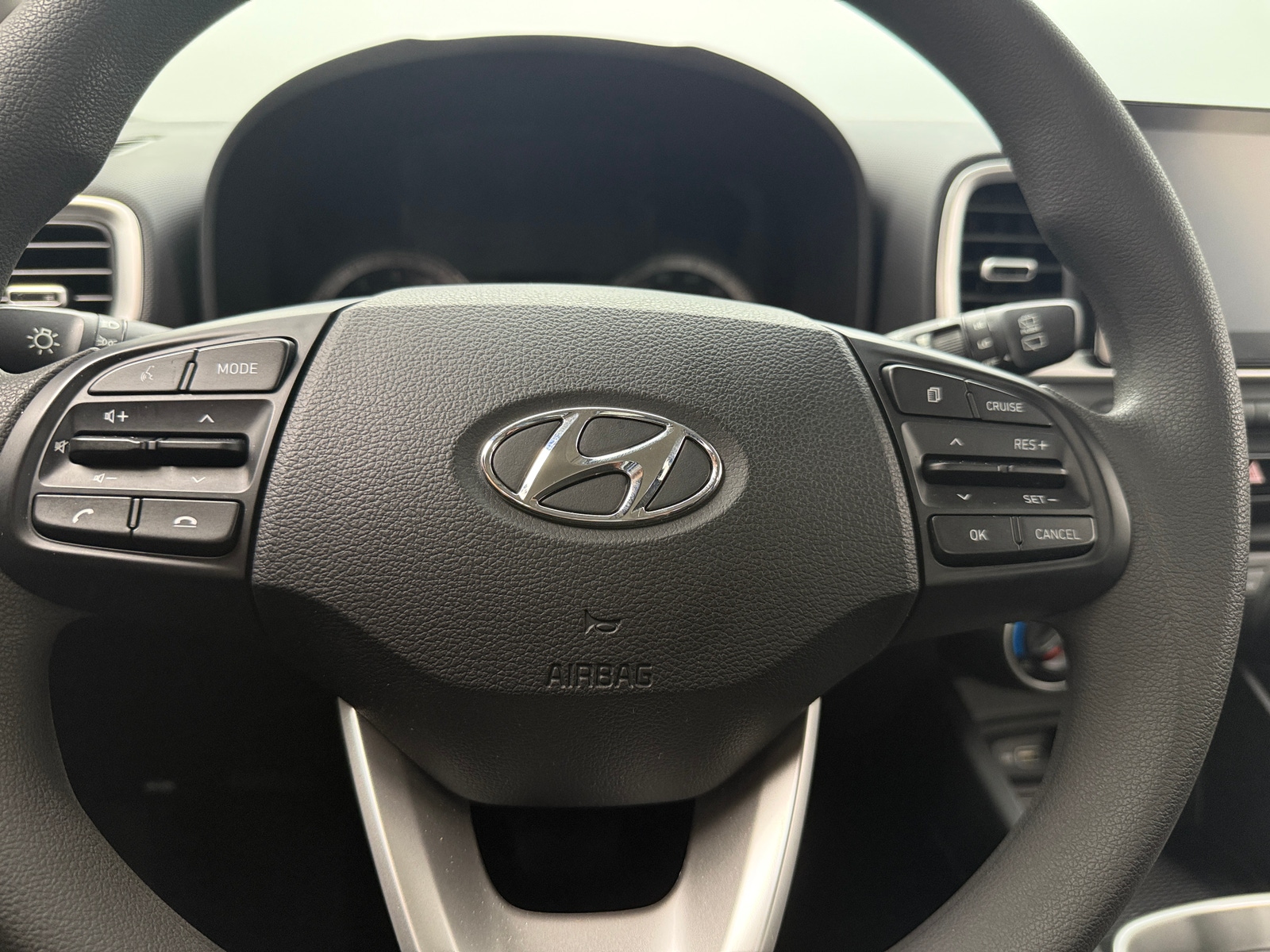 Thumbnail: 2022 Hyundai Venue - 5