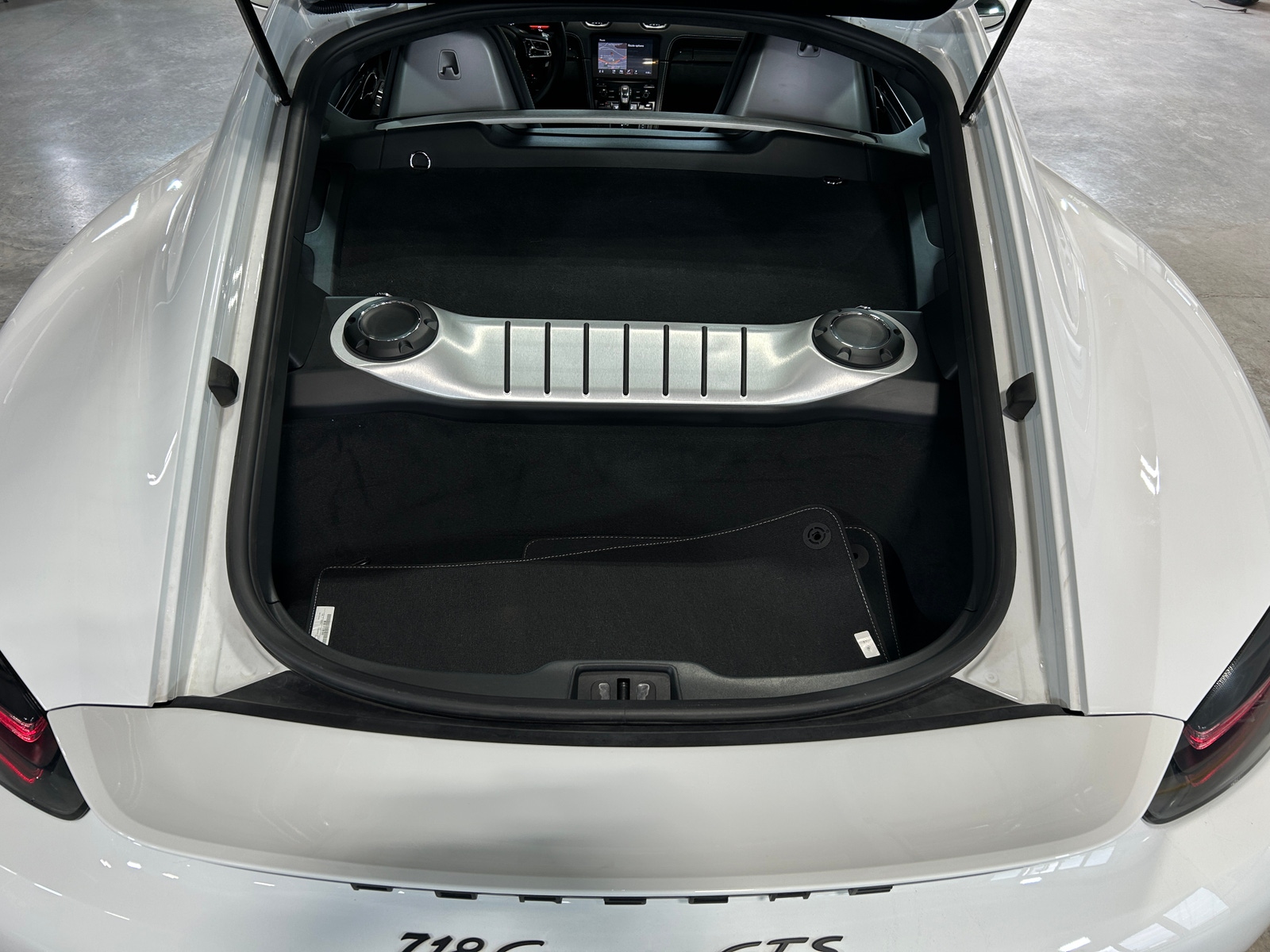 Thumbnail: 2018 Porsche 718 Cayman - 4