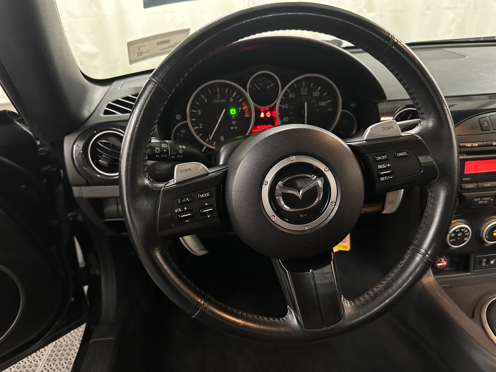 Thumbnail: 2014 Mazda MX-5 Miata - 4