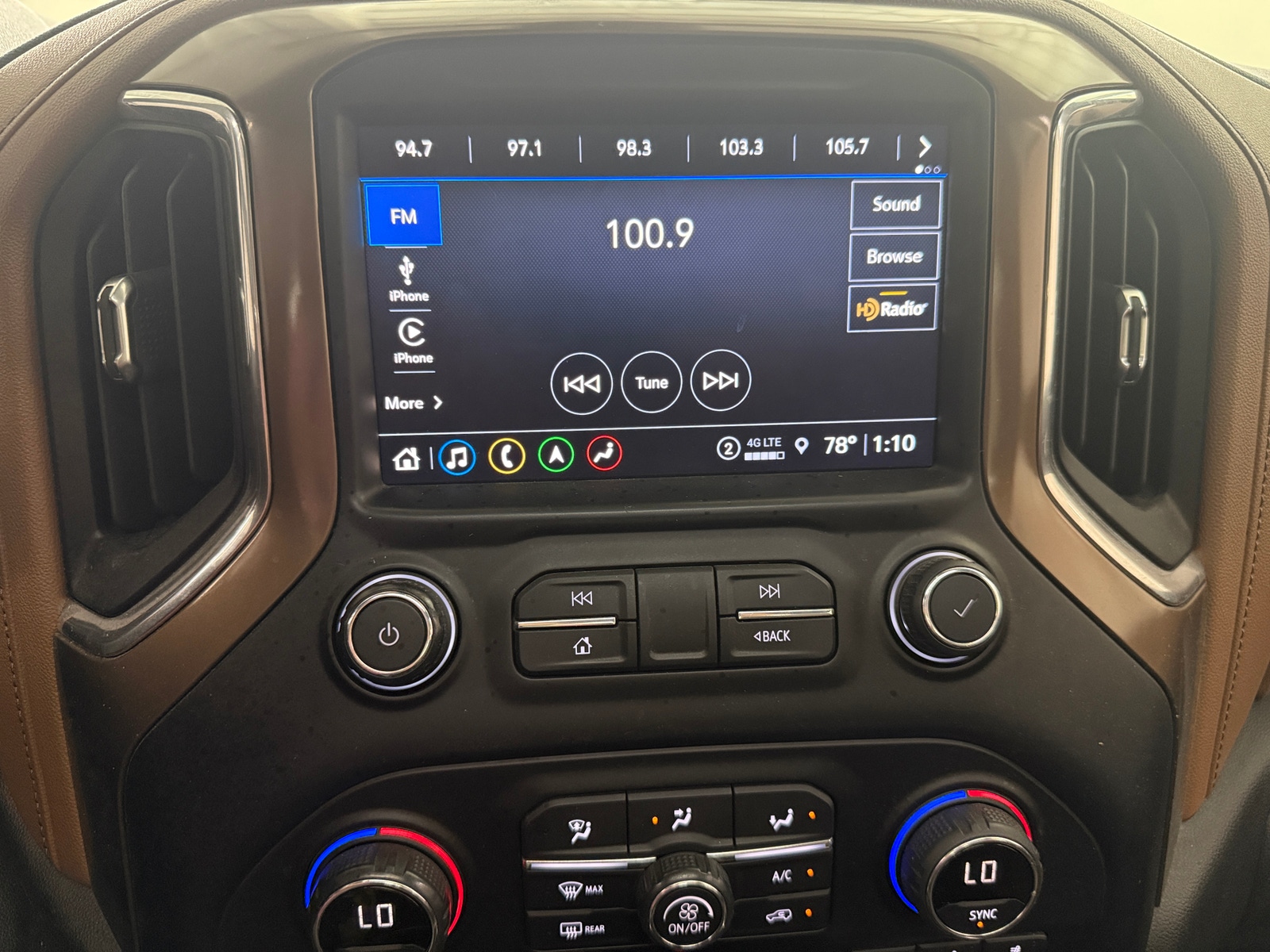 Thumbnail: 2021 Chevrolet Silverado 1500 - 3