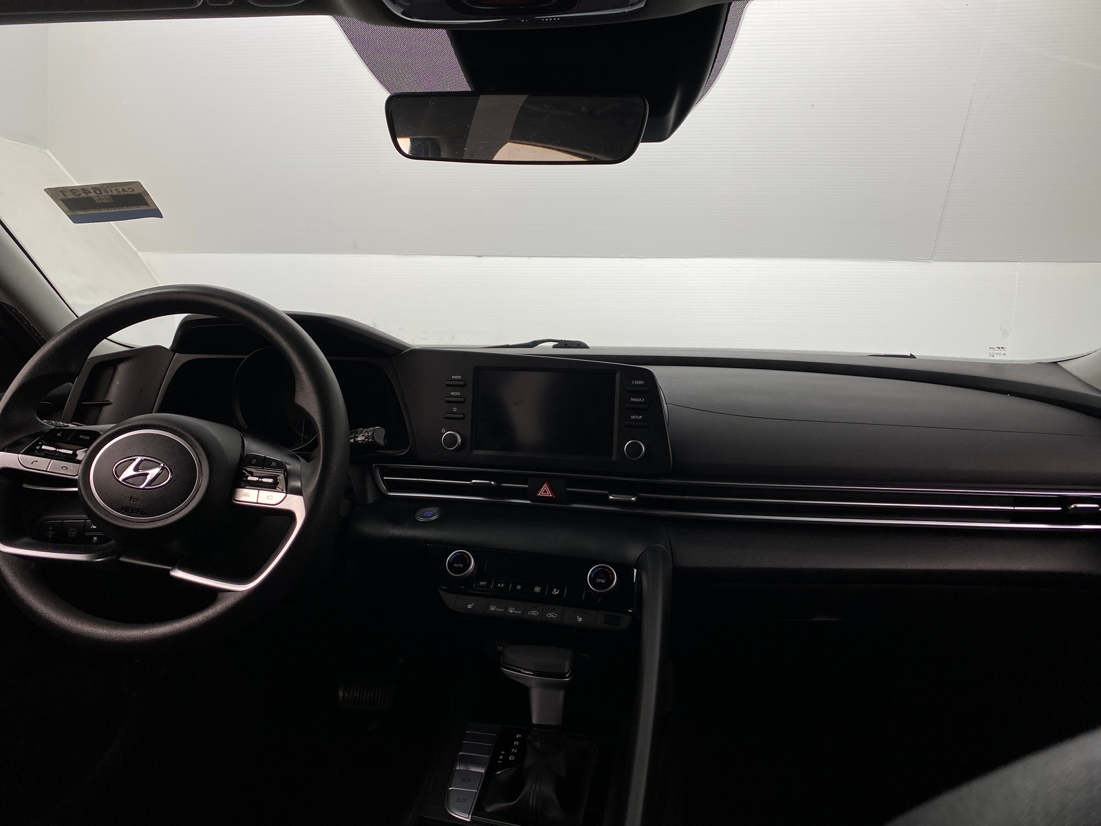 Thumbnail: 2023 Hyundai Elantra - 3