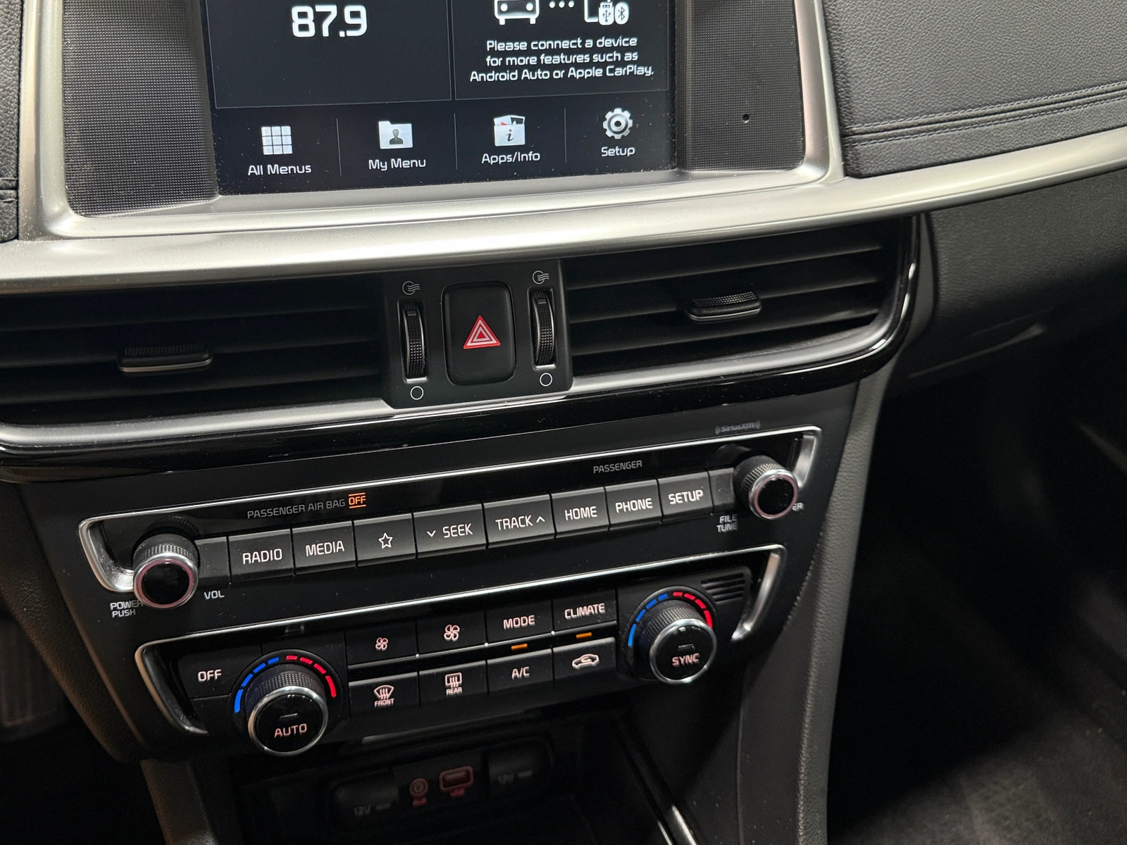 Thumbnail: 2019 Kia Optima - 4