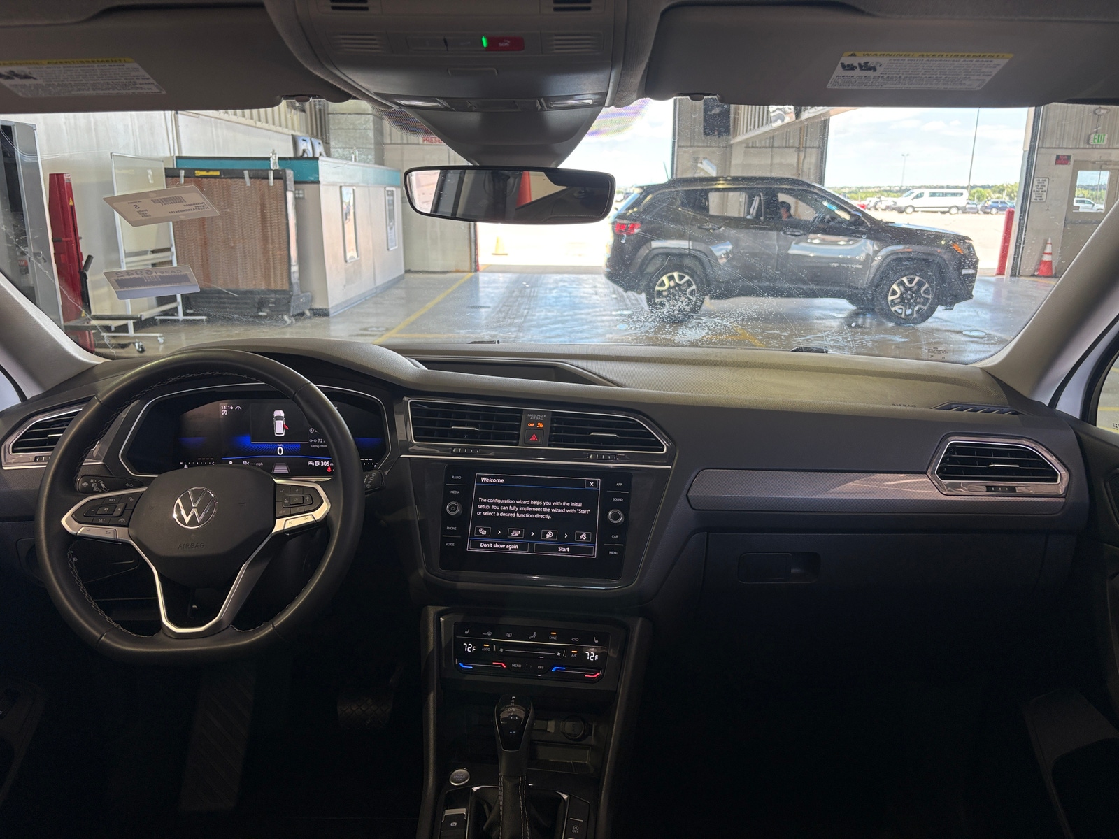 Thumbnail: 2024 Volkswagen Tiguan - 3