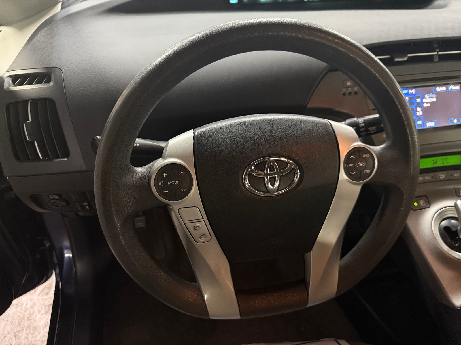 Thumbnail: 2015 Toyota Prius - 5